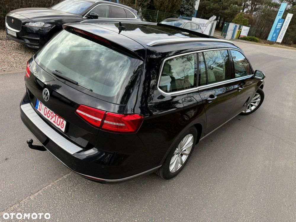 Volkswagen Passat - 4