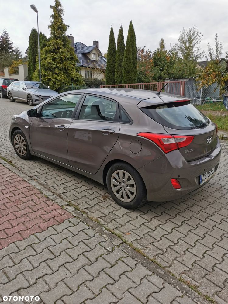 Hyundai i30 1.6 Classic + - 4