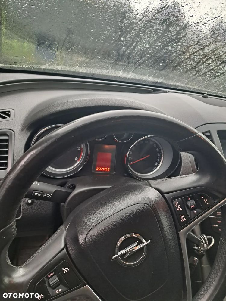 Opel Insignia 2.0 CDTI - 6