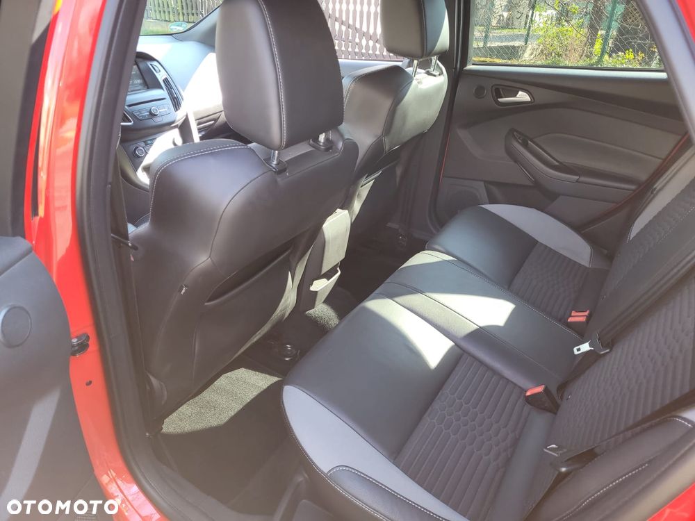 Ford Focus 2.0 EcoBoost ST - 18