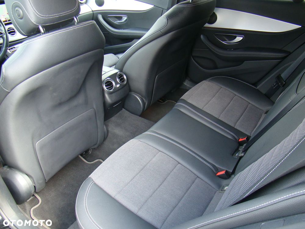 Mercedes-Benz Klasa E 350e 9G-TRONIC Avantgarde - 31