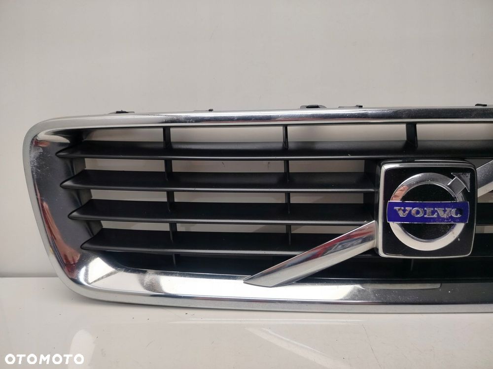 volvo c30 06r- grill atrapa chłodnicy 30655403 30657194 - 2
