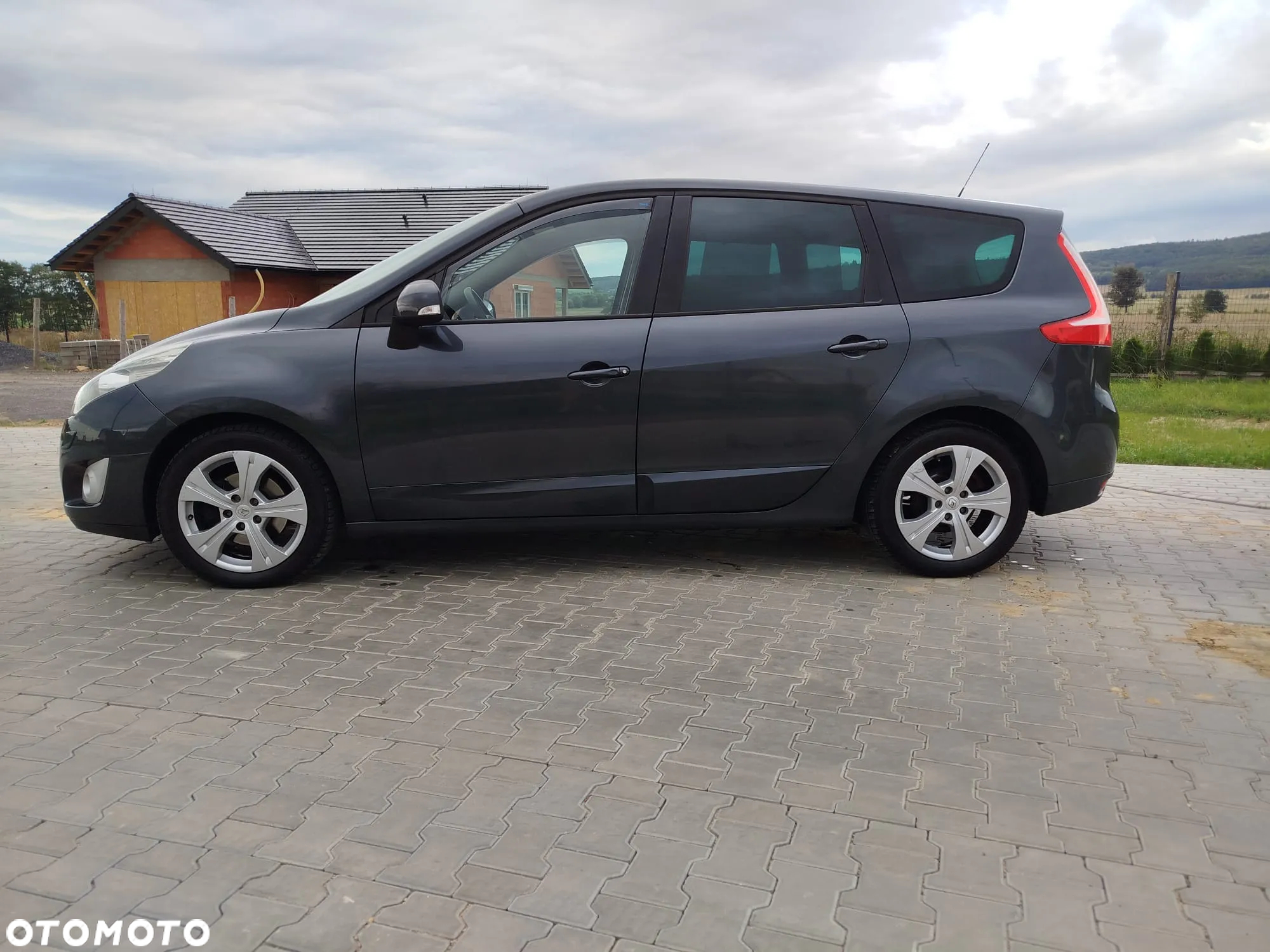 Renault Grand Scenic 1.6 16V 110 Dynamique - 4