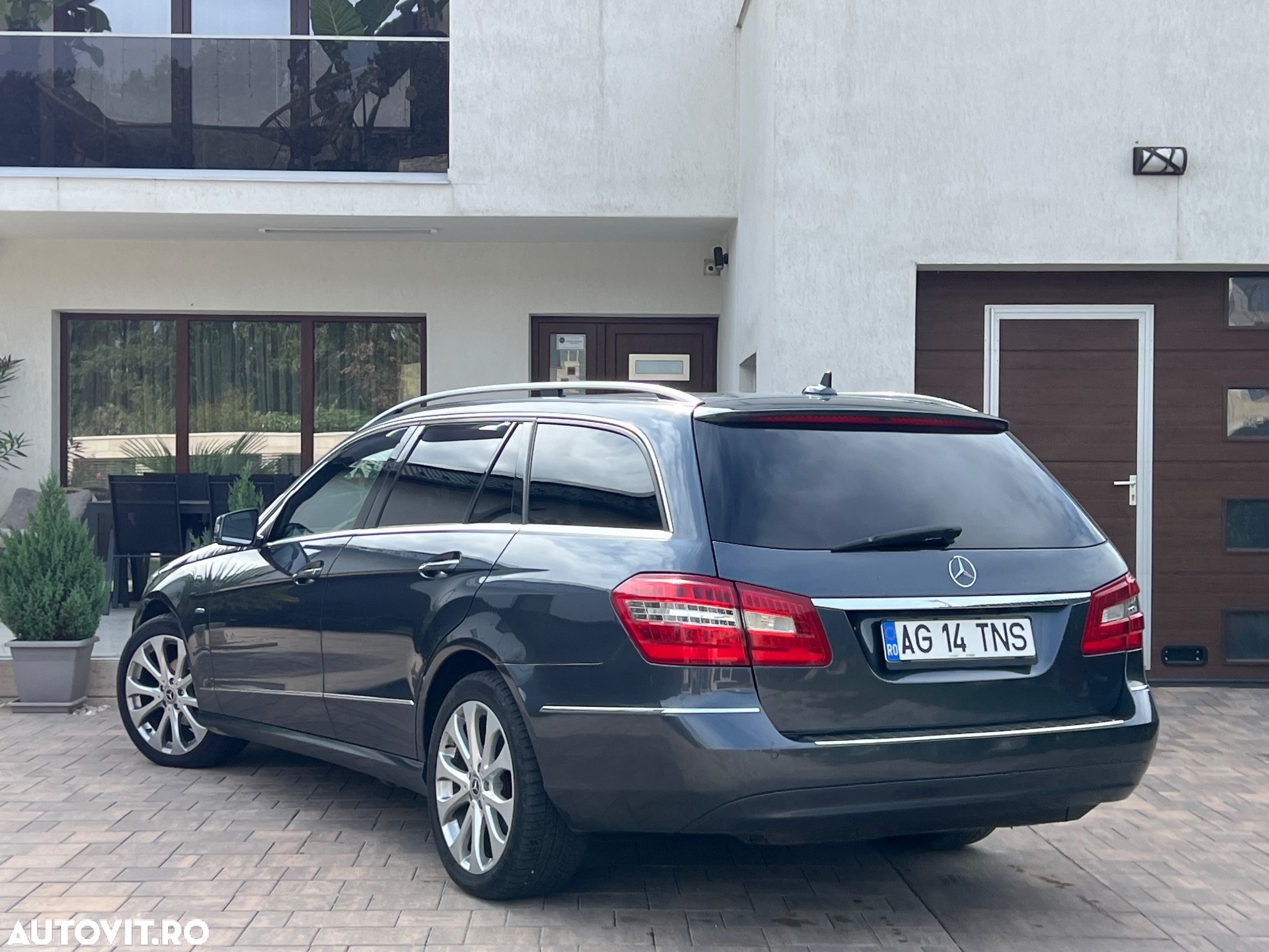 Mercedes-Benz E 200 T BlueTEC 7G-TRONIC Elegance - 5