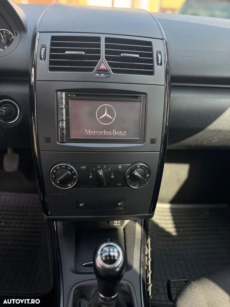 Mercedes-Benz A 180 - 6