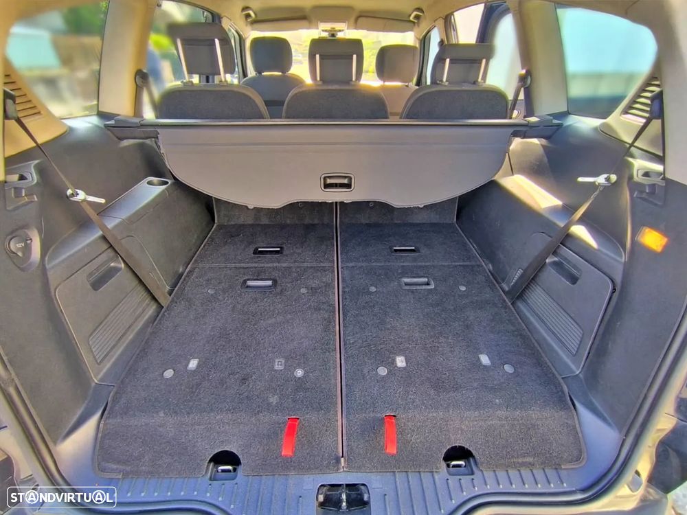 Ford S-Max 1.8 TDCi Titanium 7L - 13