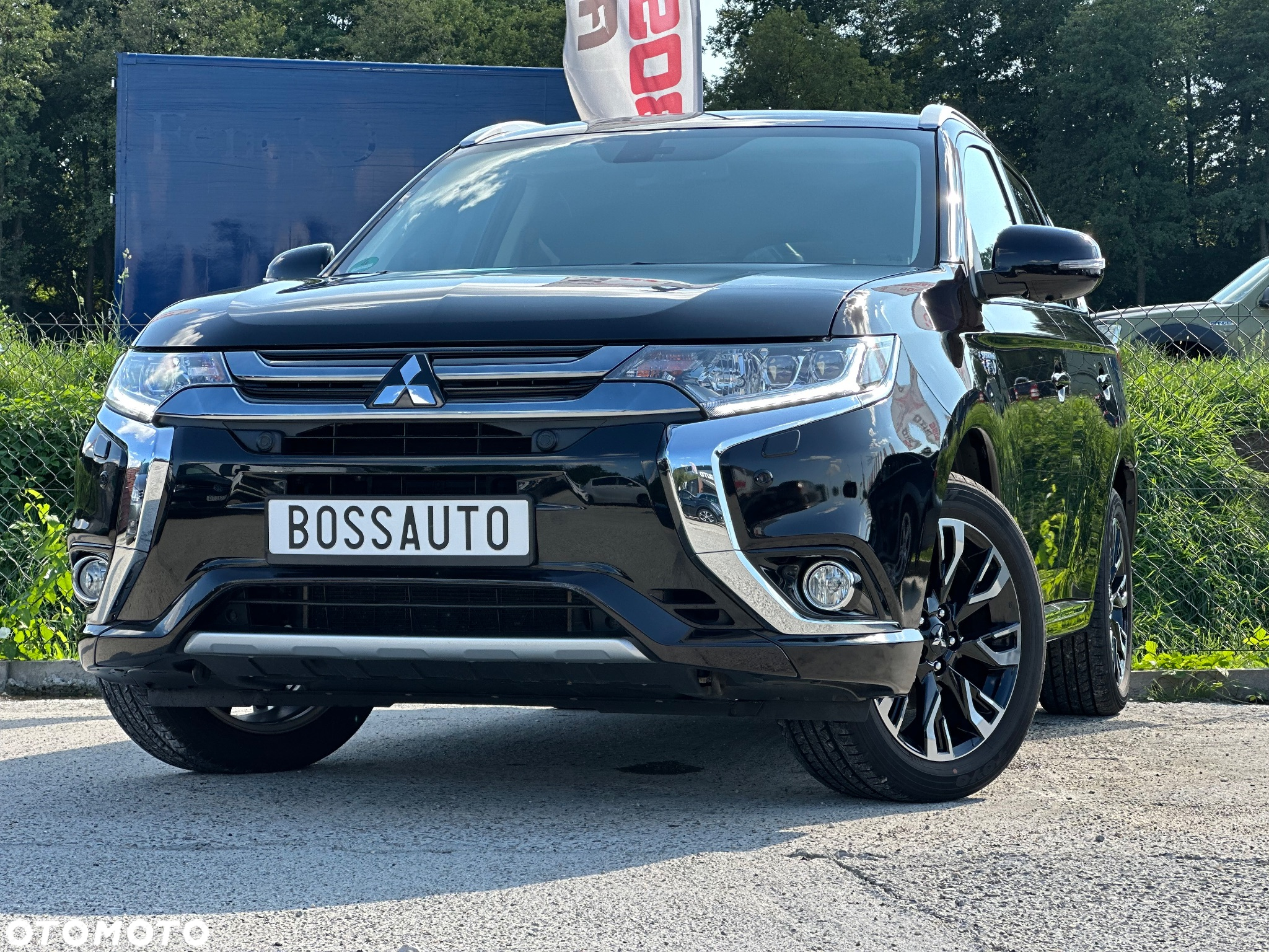 Mitsubishi Outlander 2.0 4WD Plug-In Hybrid Top - 13