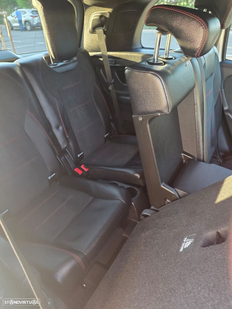 Mercedes-Benz GLB 180 - 25