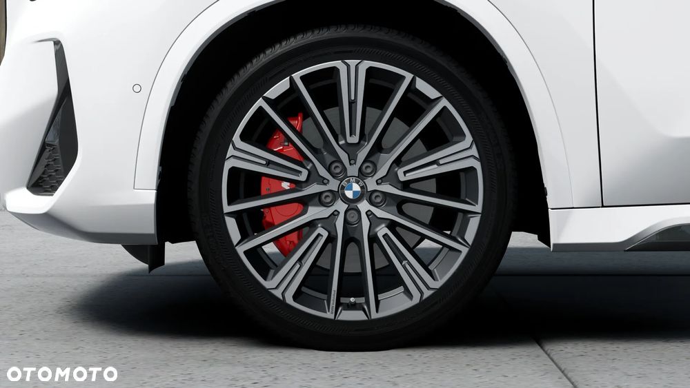 BMW X1 sDrive20i mHEV - 14