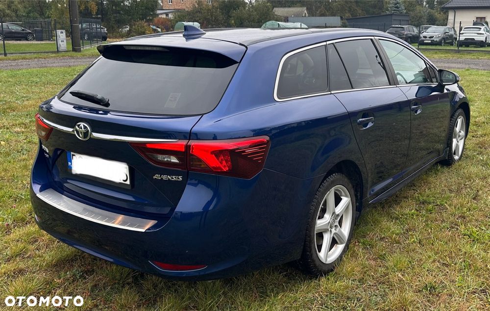 Toyota Avensis 2.0 D-4D Premium - 5