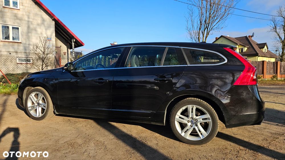 Volvo V60 D6 Plug-In-Hybrid AWD Geartronic Summum - 10