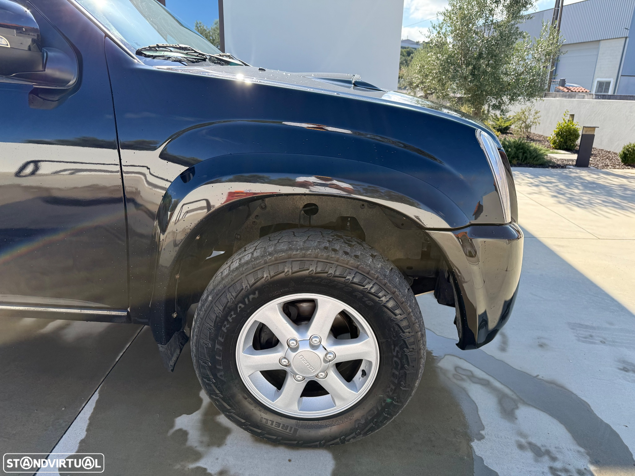 Isuzu D-Max 2.5 DTi CD 4WD LS - 6