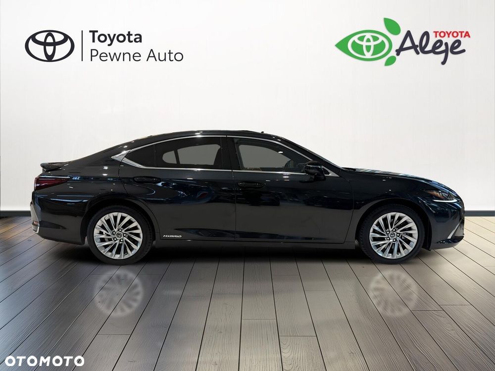 Lexus ES 300h Omotenashi - 7