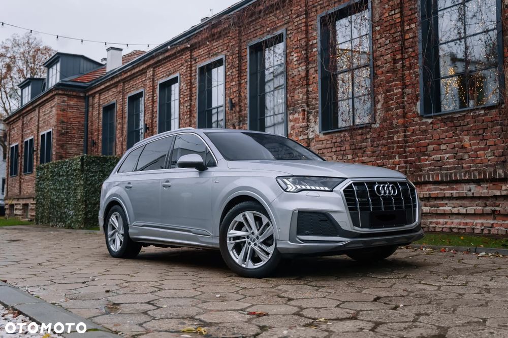 Audi Q7 - 1