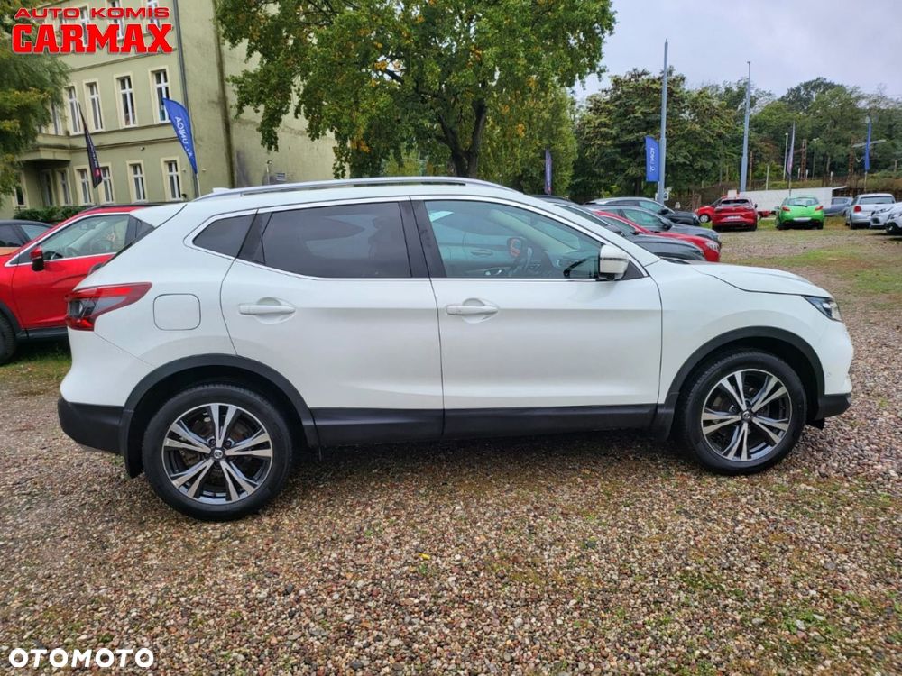 Nissan Qashqai 1.2 DIG-T N-Connecta EU6 - 9