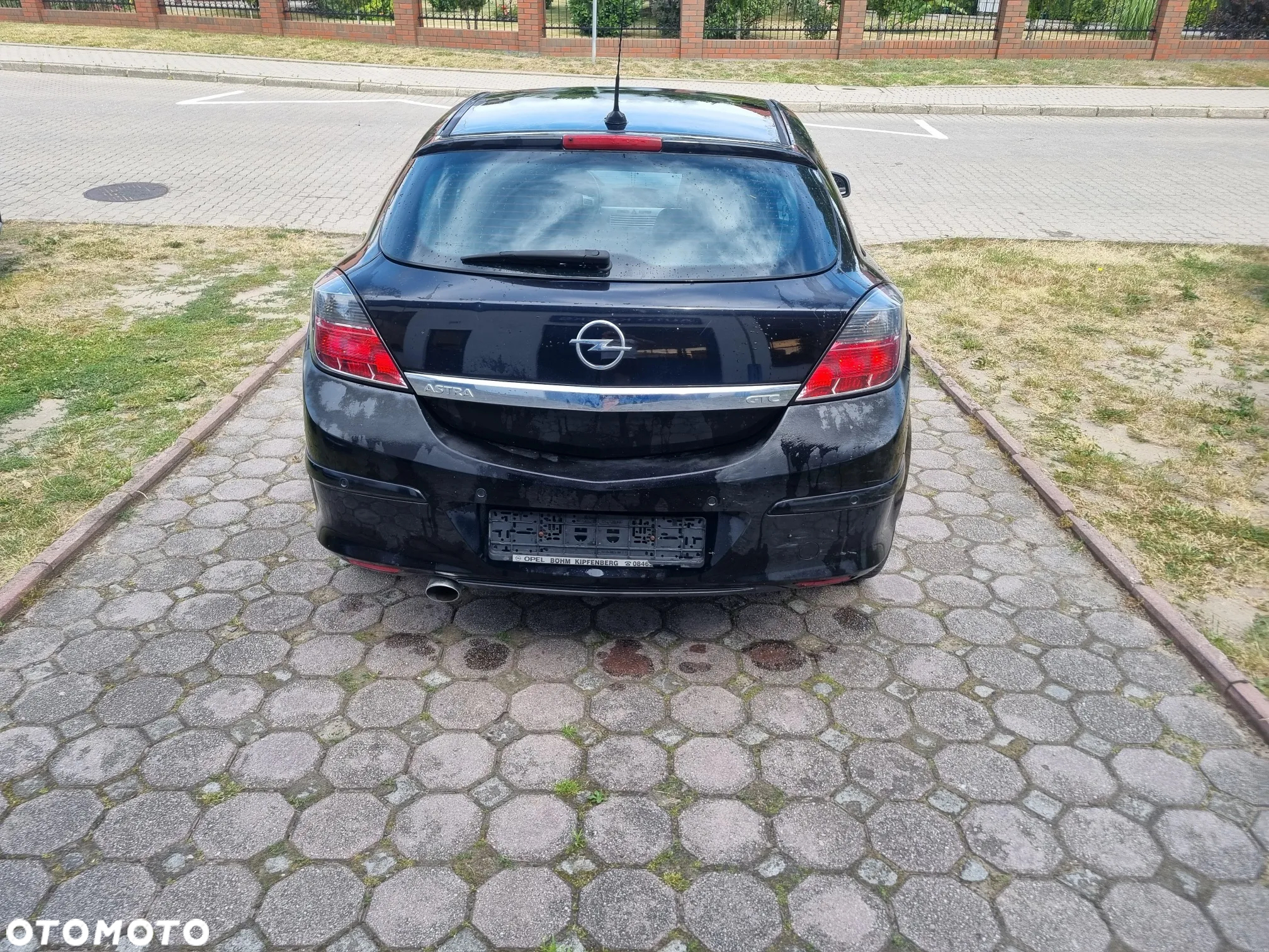 Opel Astra GTC 1.8 Edition - 4
