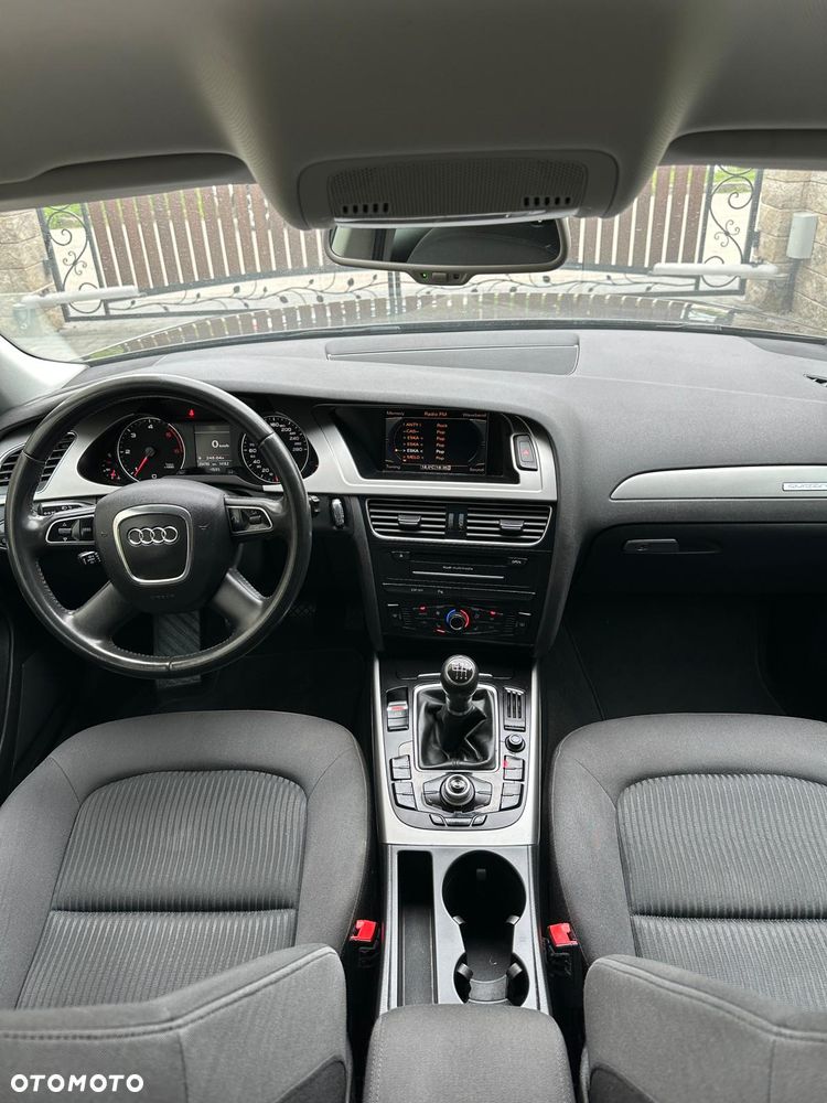 Audi A4 Avant 2.0 TDI DPF quattro Attraction - 16