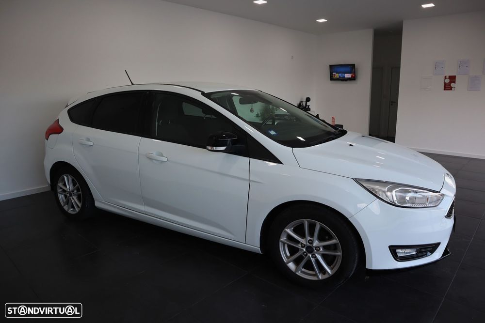 Ford Focus 1.5 TDCi Trend+ - 6