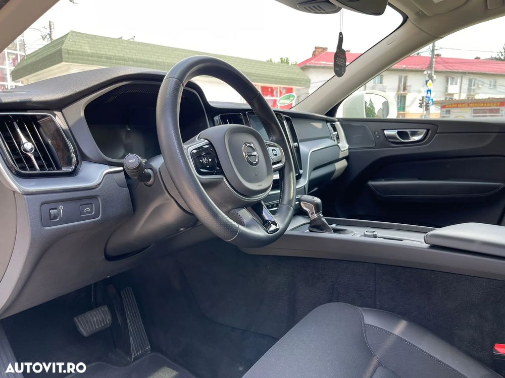 Volvo XC 60 D4 AWD Momentum - 12