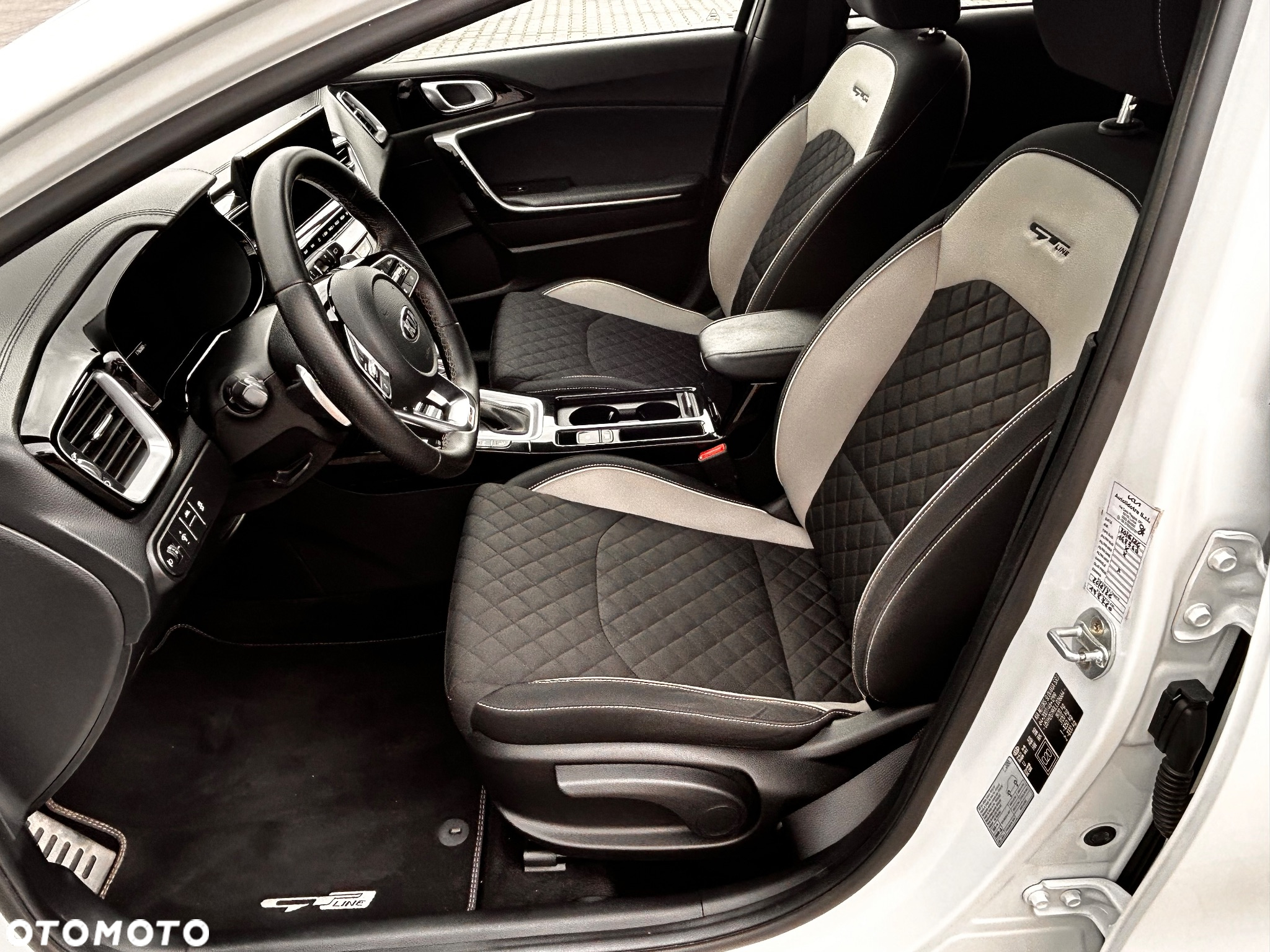 Kia ProCeed 1.6 CRDi DCT7 SCR GT LINE - 25