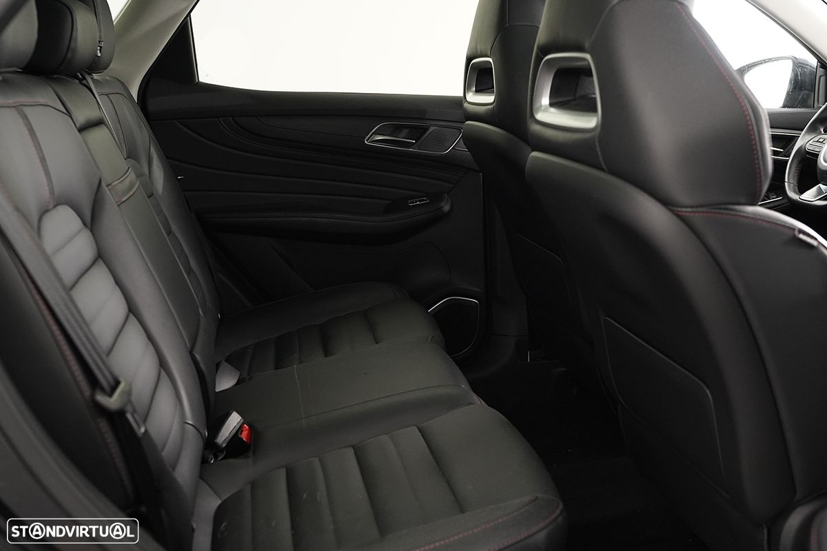 MG EHS 1.5 T-GDI Plug-in Hybrid Luxury - 24