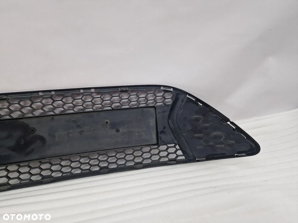 FORD FOCUS MK3 ST / ST-LINE 12- KRATKA ŚRODKOWA ZDERZAKA PRZEDNIEGO PRZÓD , NR CM51-17B968-A , NR AUKCJI KR287 - 8