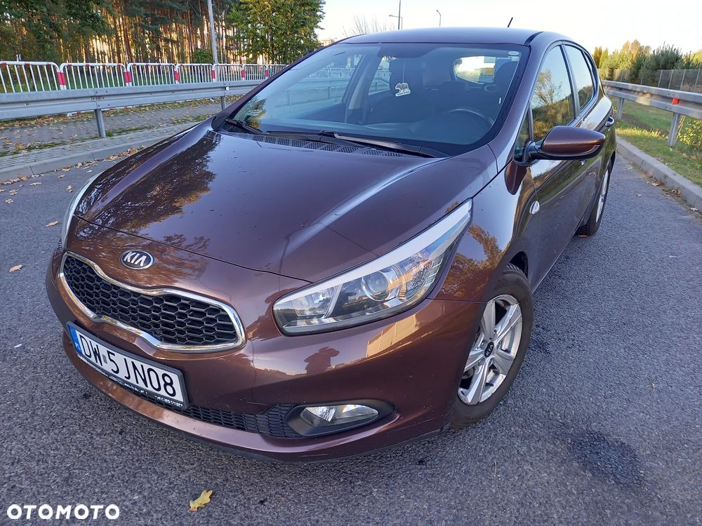 Kia Ceed - 14