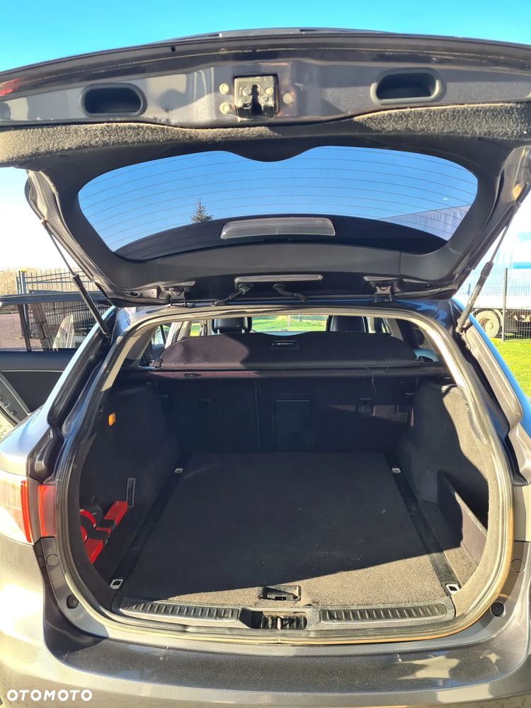 Toyota Avensis 2.0 D-4D Sol - 9