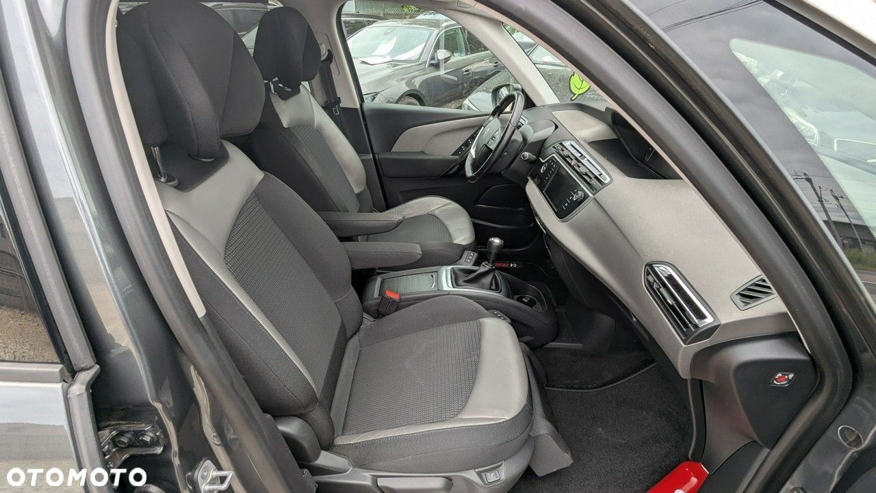 Citroën C4 Grand Picasso - 17
