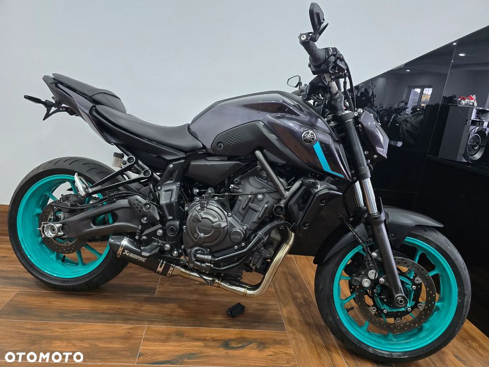 Yamaha MT - 27