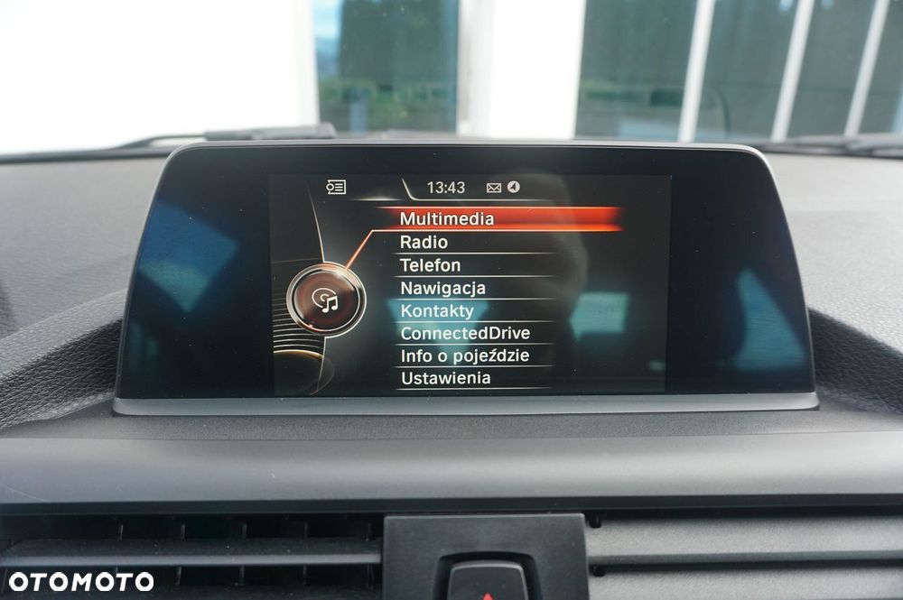BMW Seria 2 218i Sport Line - 9