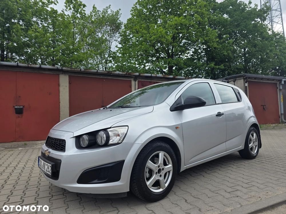 Chevrolet Aveo 1.2 LS - 25