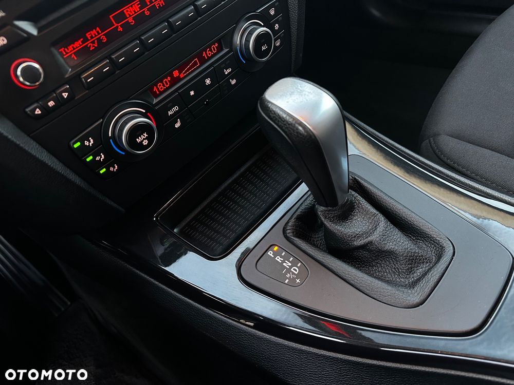 BMW Seria 3 - 36