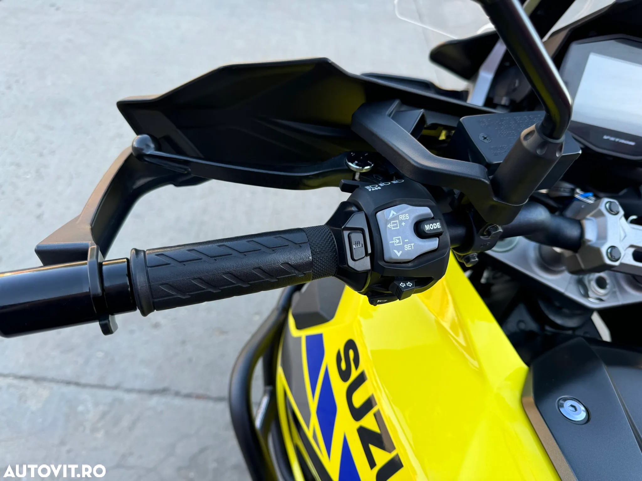 Suzuki V-Strom 1050XT - 16