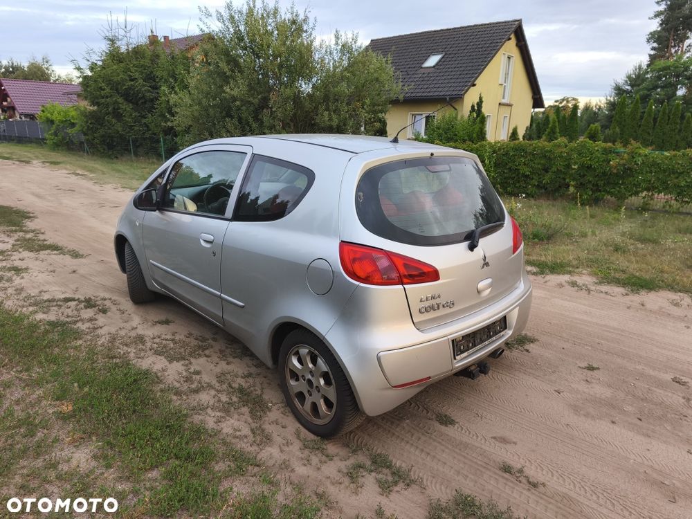 Mitsubishi Colt - 2