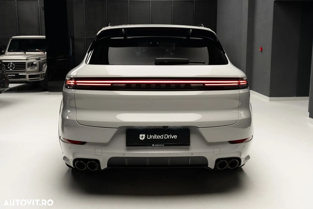 Porsche Cayenne - 40