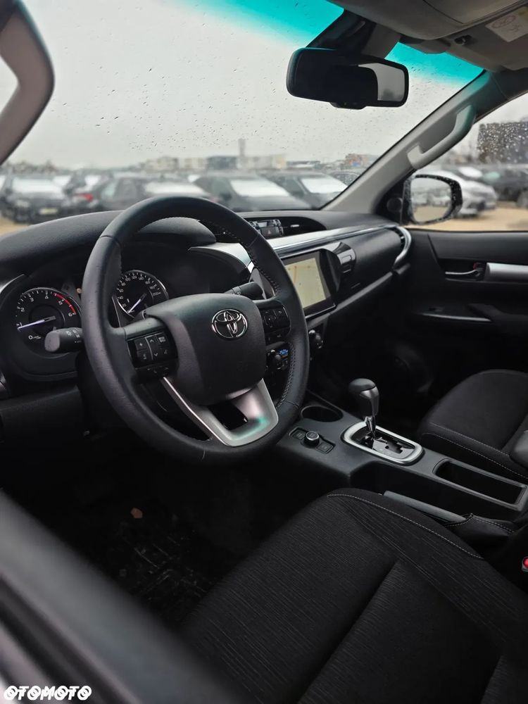 Toyota Hilux 2.8 D-4D Double Cab SR5 4x4 - 13