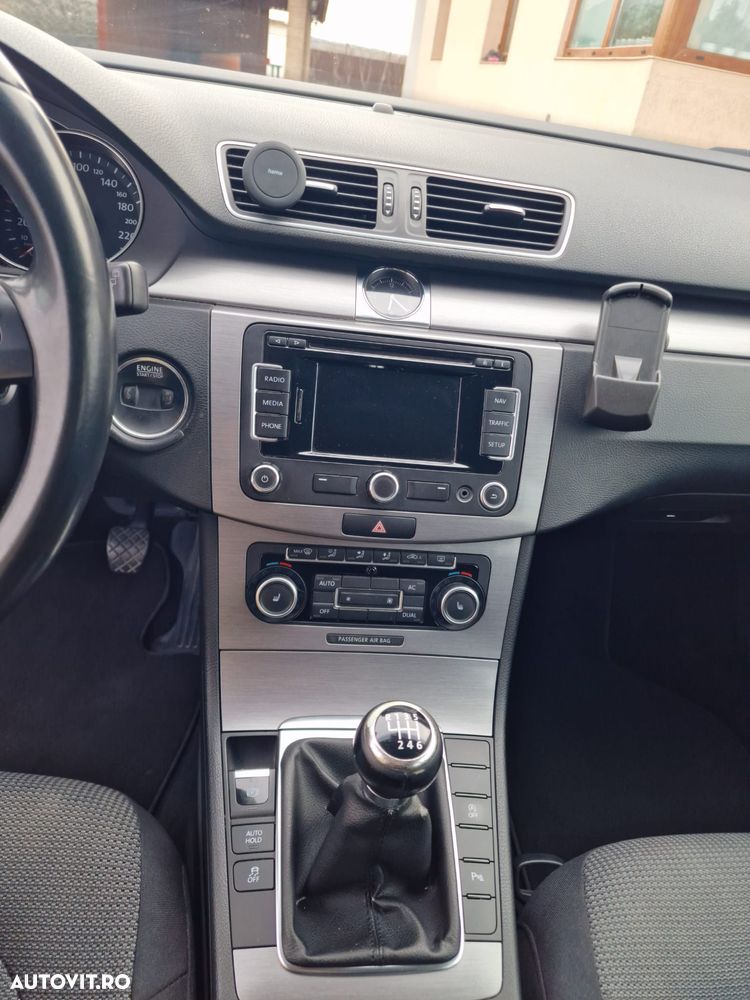 Volkswagen Passat 2.0 TDI BlueMotion Tehnology Comfortline - 8