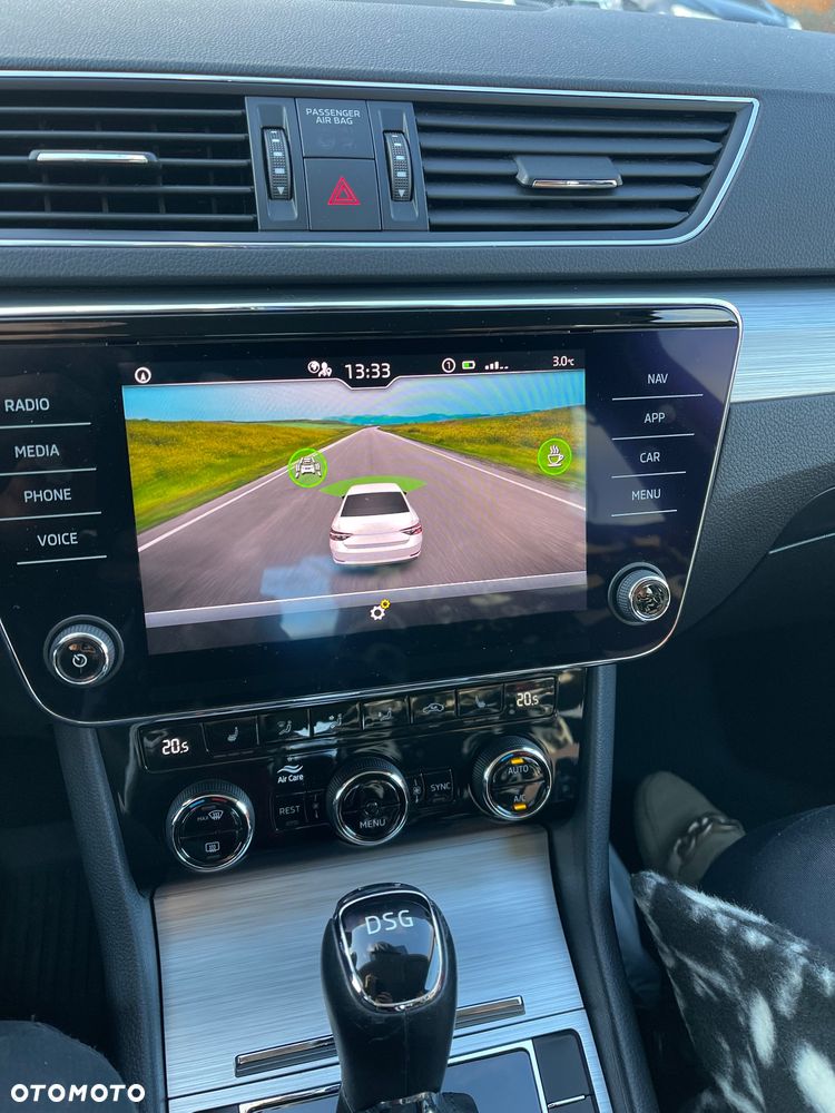 Skoda Superb 2.0 TDI SCR Ambition DSG - 25