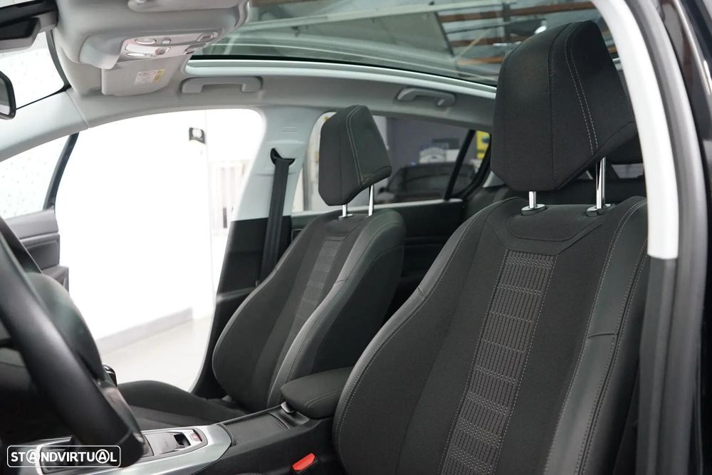 Peugeot 308 1.2 PureTech Allure Pack - 19
