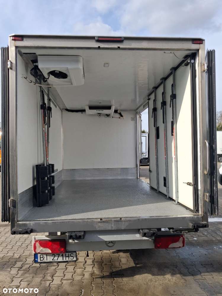 Mercedes-Benz Sprinter - 10