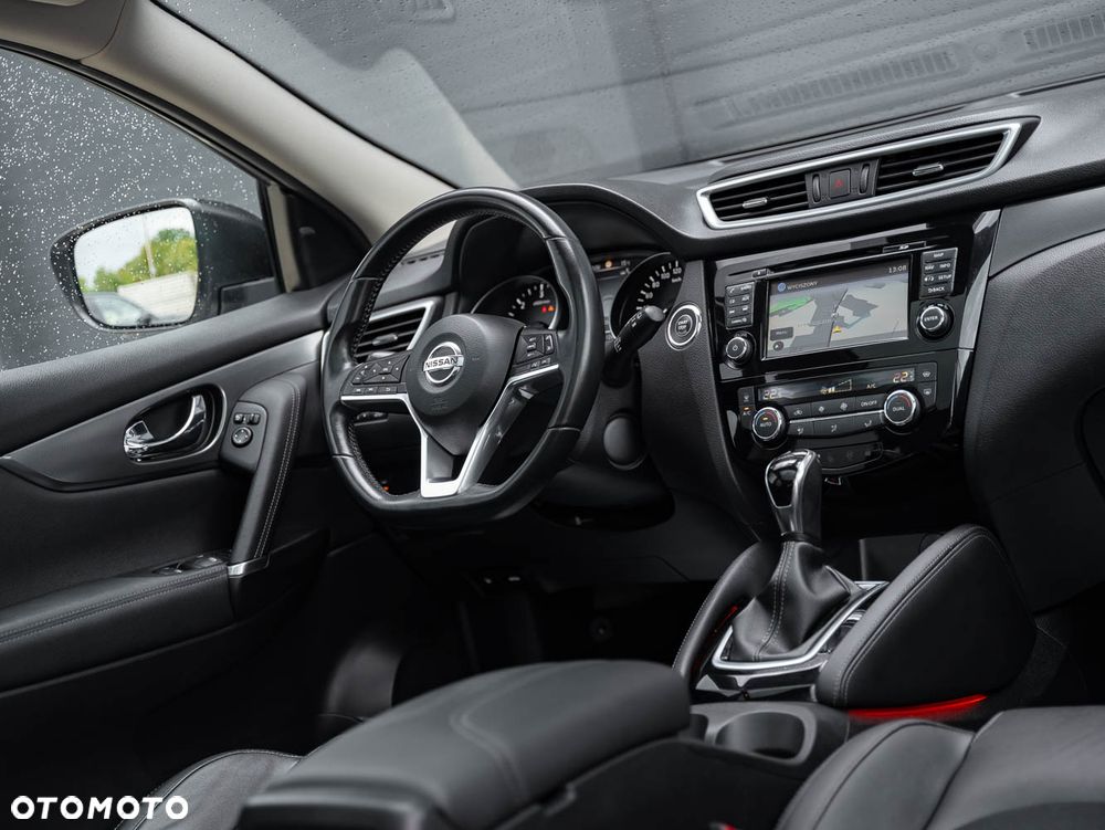 Nissan Qashqai 1.6 DCi Xtronic TEKNA - 19