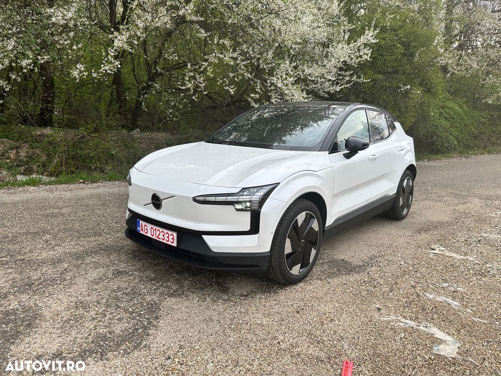 Volvo EX30 Twin Motor Performance AWD Black Edition Ultra - 5