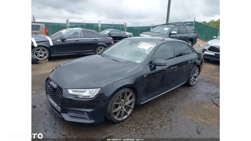 Audi A4 - 1