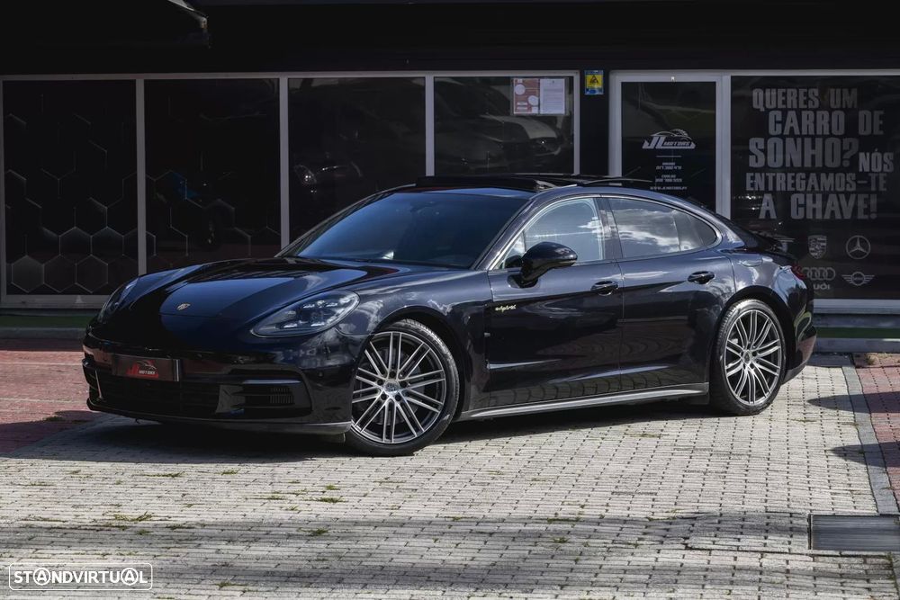 Porsche Panamera 4 E-Hybrid - 5