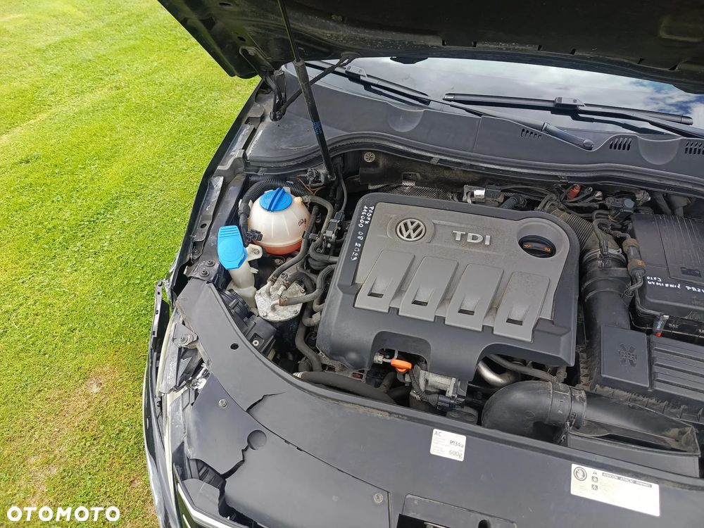 Volkswagen Passat 2.0 Blue TDI DSG SCR Highline - 9