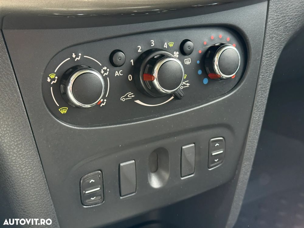 Dacia Sandero 1.5 90CP Laureate - 14