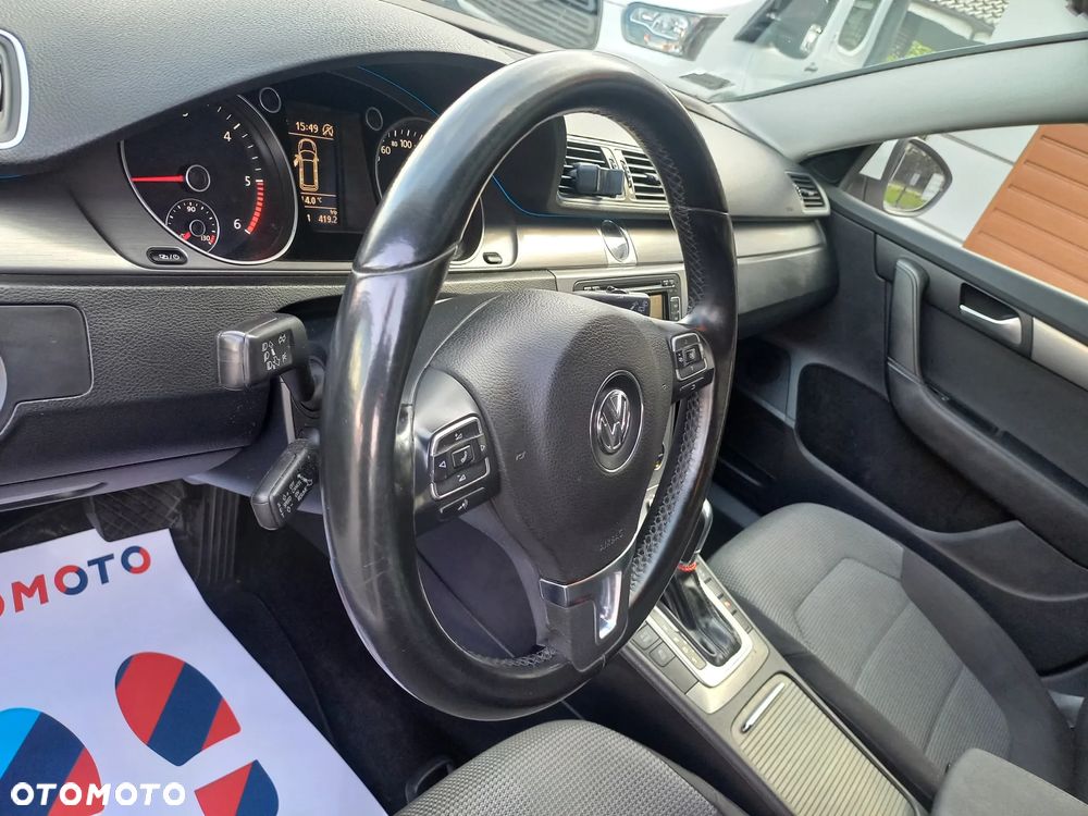 Volkswagen Passat 2.0 TDI Comfortline DSG - 21