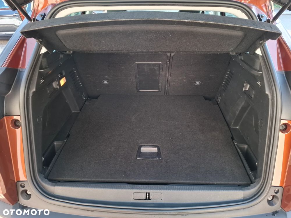 Peugeot 3008 1.5 BlueHDi Allure S&S - 26