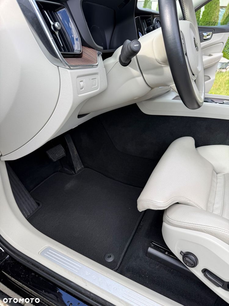 Volvo XC 60 T5 AWD Inscription - 22